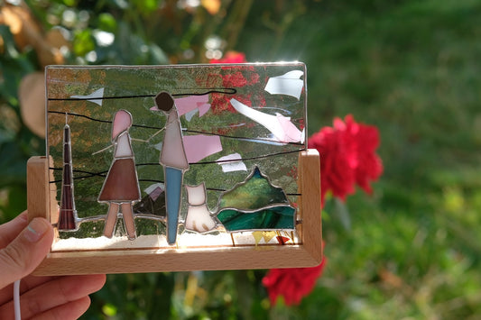 Abstract Couple with Three Scene / Reserved