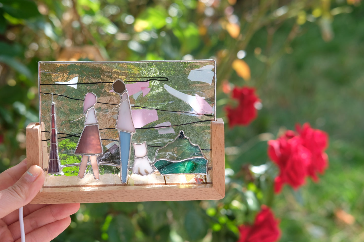 Abstract Couple with Three Scene / Reserved